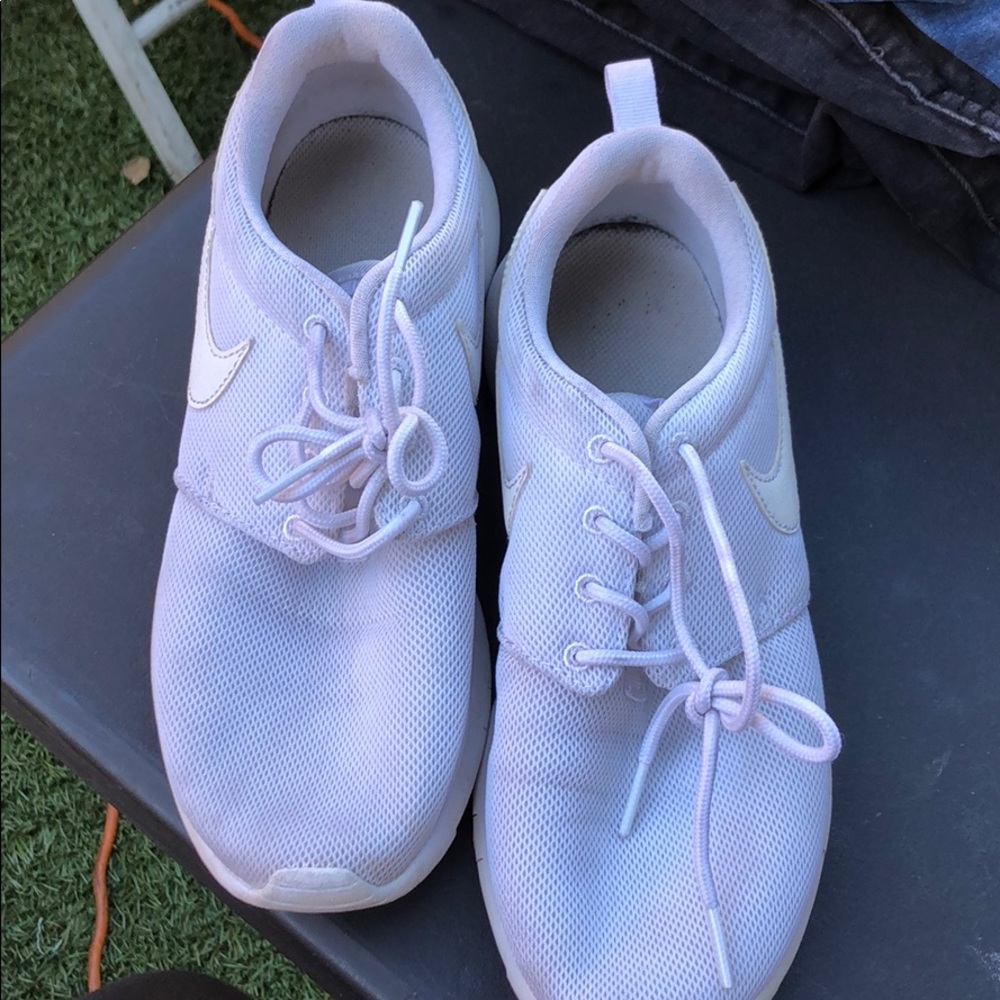 White Nike Roshes